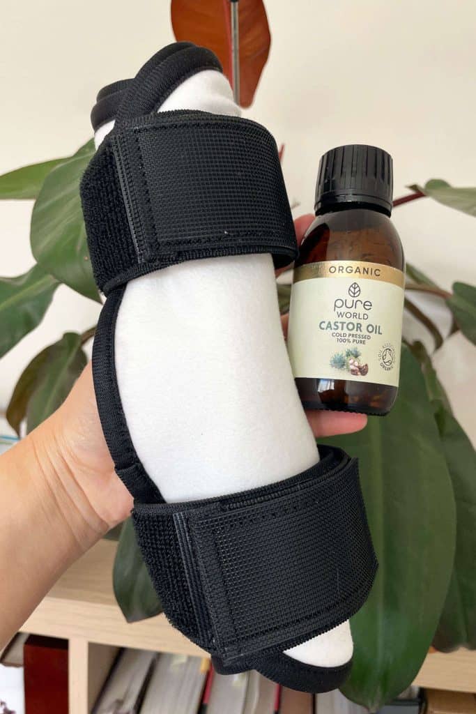 Castor oil packs for liver supplies including organic castor oil and cotton wrap